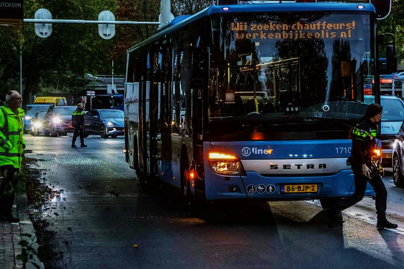 Fietser naar ziekenhuis na aanrijding met Keolis-bus in Utrecht